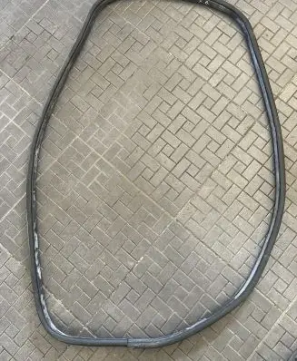Dodge RAM 1500 DS Rear door rubber seal (on body) 
