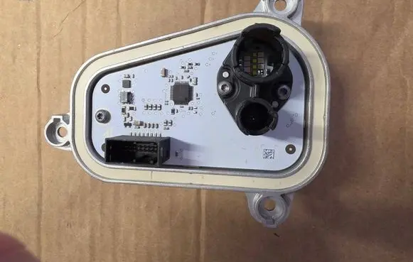 Audi e-tron LED ballast control module 1473000725