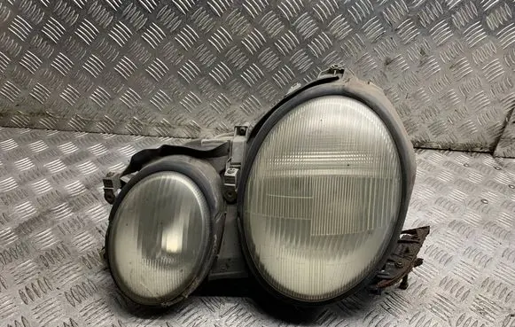 Mercedes-Benz CLK AMG A208 C208 Headlight/headlamp 147551