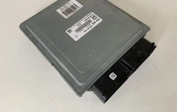 Audi Q7 4M Engine control unit/module 06E907425 4M0907551A