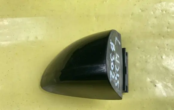Mercedes-Benz B W245 Front door handle cover A1697601177