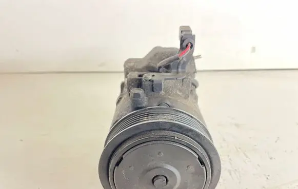 Volkswagen Polo IV 9N3 Air conditioning (A/C) compressor (pump) 6Q0820808E