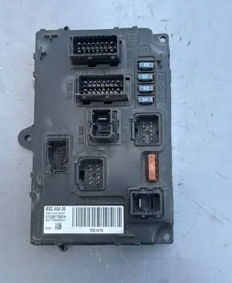 Peugeot 407 Fuse module BSCA0400 9656148180 S120017001H