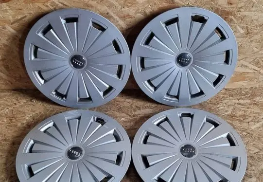 Audi Q3 8U R16 wheel hub/cap/trim 8W0601147