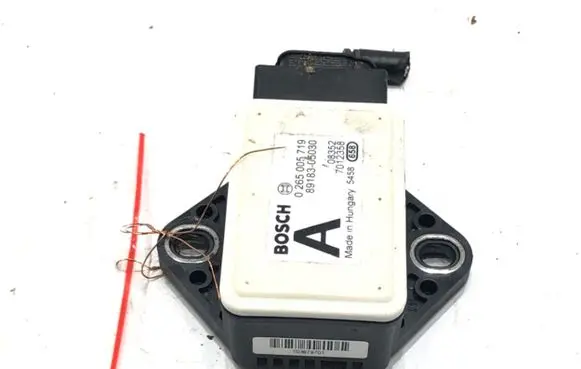 Toyota Avensis T270 ESP acceleration yaw rate sensor 0265005719