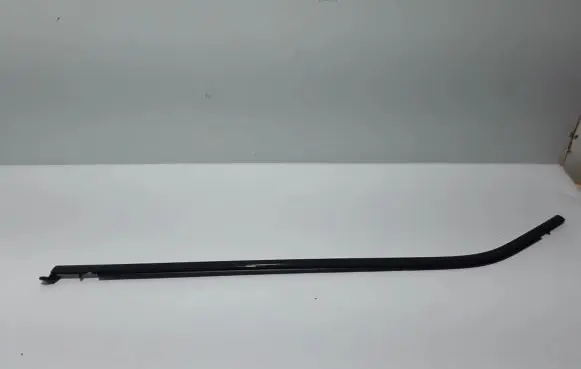 Volvo C40 Rear door trim (molding) 32274536