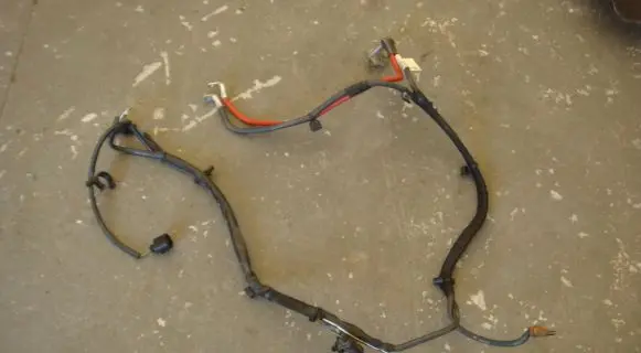 Positive cable (battery)