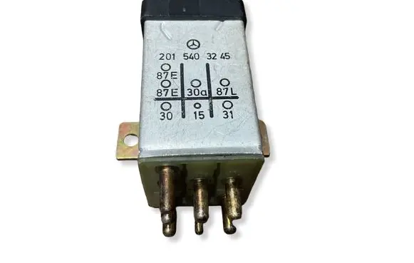 Mercedes-Benz S W126 Other relay 2015403245