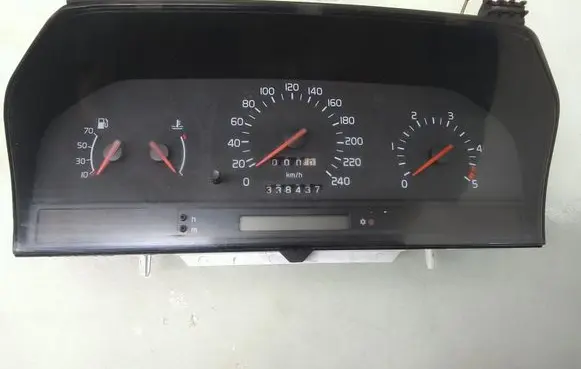 Volvo 850 Speedometer (instrument cluster) 89652388