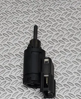 Audi A4 S4 B7 8E 8H Brake pedal sensor switch 3B0945511C 19322010 08169
