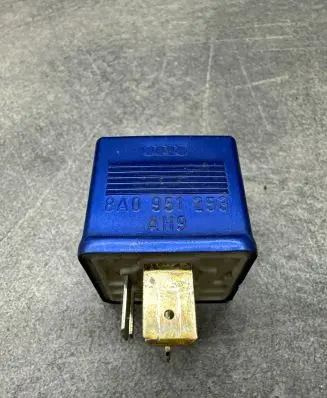 Audi A4 S4 B6 8E 8H Other relay 8A0951253