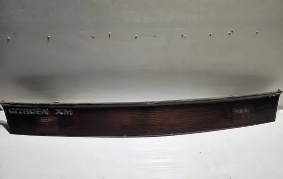 Citroen XM Rear light center trim bar blend VALEO2168 2168