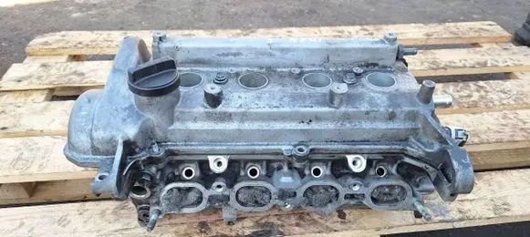 Toyota Prius (NHW20) Engine head 