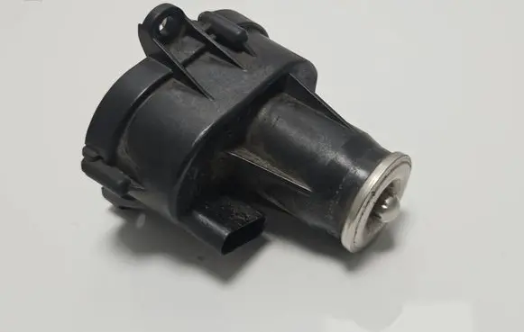 BMW 5 F10 F11 Intake manifold valve actuator/motor 8570791 10213510 0280751014