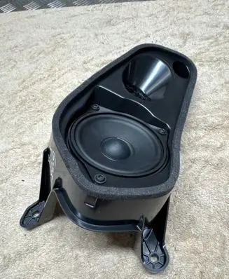 BMW X7 G07 Parcel shelf speaker 2622521 72592 18353410