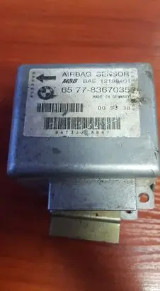 BMW 5 E34 Airbag control unit/module 8367035