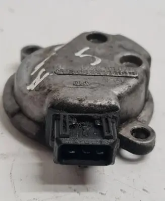 Audi A4 S4 B5 8D Camshaft position sensor 058905161B 0232101024
