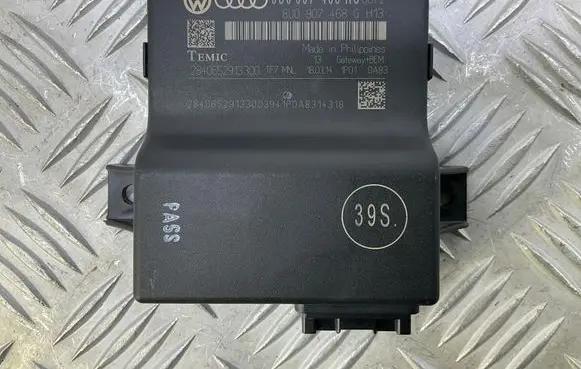 Audi Q3 8U Gateway control module 8U0907468AC 8U0907468G