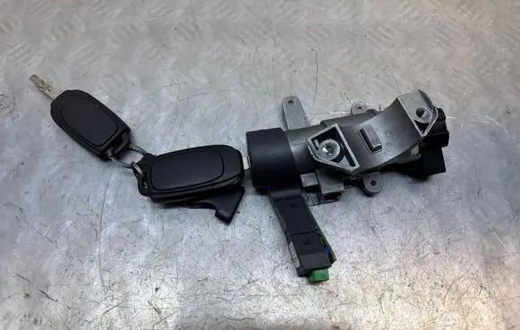 Volvo XC90 Ignition lock 8626324