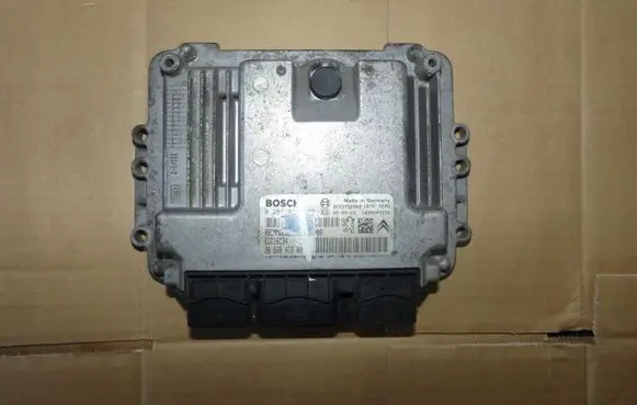 Citroen Xsara Picasso Engine control unit/module 0281011802