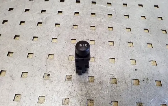 Mitsubishi Outlander Other switches/knobs/shifts R2362