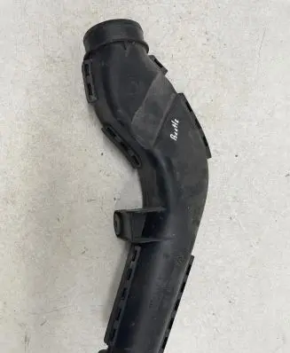 Volkswagen New Beetle Air intake hose/pipe 1C0129520 114615727889