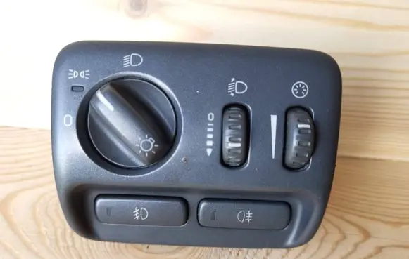 Volvo S80 Light switch 945998 24931680