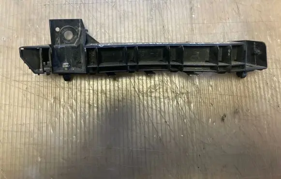 Subaru Forester SH Front bumper mounting bracket 2V7X0