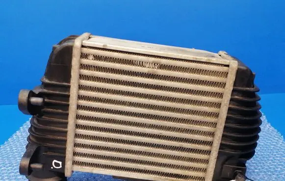 Audi A6 S6 C6 4F Intercooler radiator 4F0145806P
