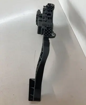 Ford Focus Accelerator throttle pedal 4M519F836BH