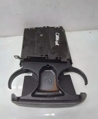 Chrysler Voyager Cup holder front 586221
