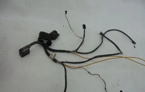 Mercedes-Benz C W202 EUR ISO radio connector 2026409935