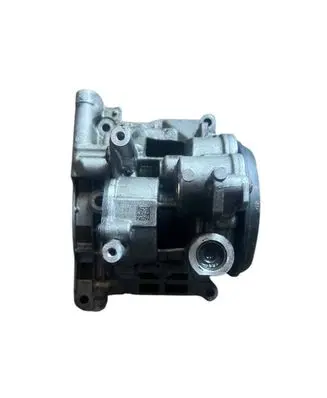 BMW 5 F10 F11 Oil pump 7823009