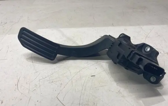 Volvo V60 Accelerator throttle pedal 31329371 31329059