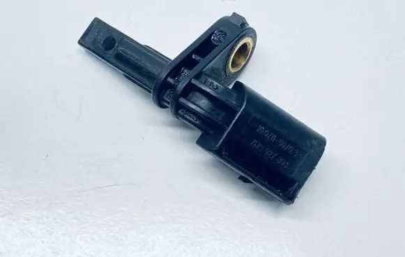 Volkswagen PASSAT B6 ABS brake wheel speed sensor 7H0927804