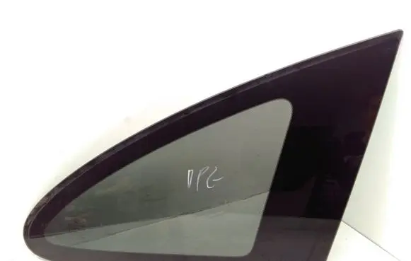 Honda CR-V Rear side window