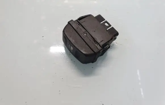 Citroen Xsara Picasso Electric window control switch 22681