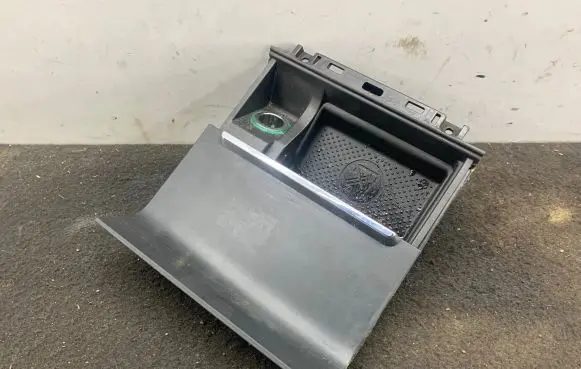 Skoda Superb B6 (3T) Car ashtray 3T0857962B 3T0863077B 74454