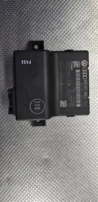 Audi A4 S4 B8 8K Gateway control module 8R0907468J