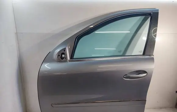 Mercedes-Benz ML W164 Front door