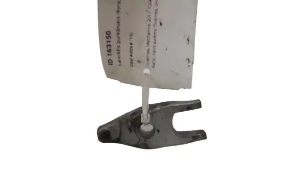 Opel Astra K Fuel Injector clamp holder