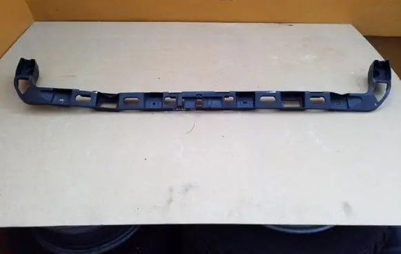 Volkswagen PASSAT B6 Front bumper mounting bracket 3C5807863