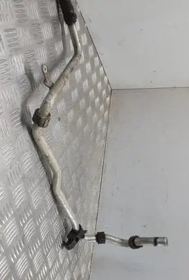Volkswagen Touareg I Engine coolant pipe/hose