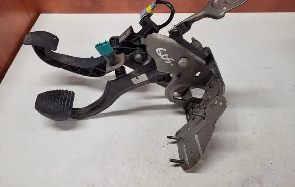 Peugeot 307 Pedal assembly 9653940880