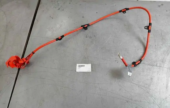 Positive cable (battery)