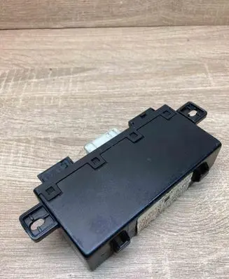 BMW 5 E39 Door control unit/module 8377601 689667