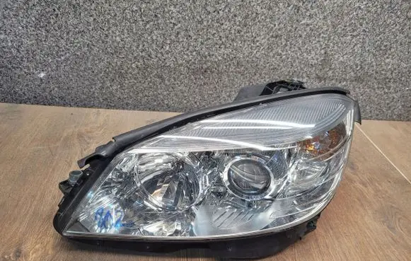 Mercedes-Benz C W204 Headlight/headlamp