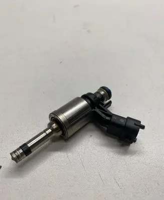 Land Rover Range Rover Evoque L538 Fuel injector BB5E9F593BA
