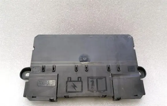 Land Rover Range Rover L405 Fuse module HPLA14A073KA