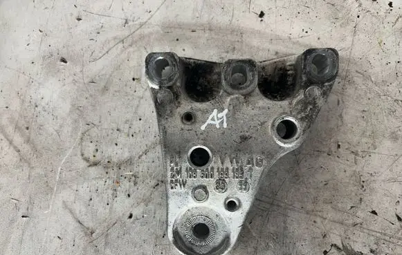 Audi A1 Engine mounting bracket 6Q0199185T